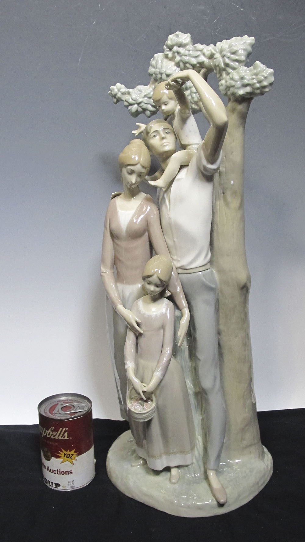 Rare! LLADRO "The Family" Retired Porcelain Group & Tree Figurine